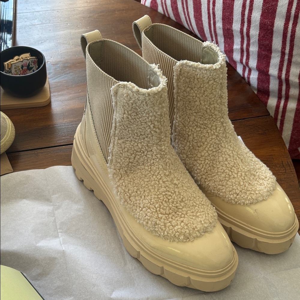 Sorel Cream Fleece Winter Boots